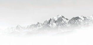 Papier peint Mont Blanc dans la brume noir et blanc