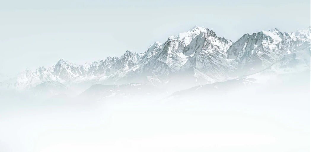Papier peint Mont Blanc dans la brume bleu