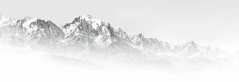 Papier peint Mont Blanc dans la brume noir et blanc