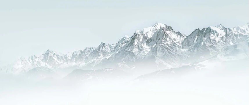 Papier peint Mont Blanc dans la brume bleu