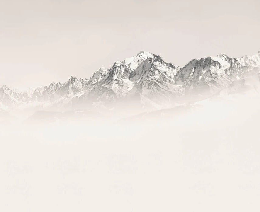 Papier peint Mont Blanc dans la brume sépia
