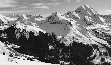Papier peint montagne noir et blanc les Aravis - Muralconcept